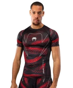 Rashguard Venum Matupa manches courtes noir rouge argent