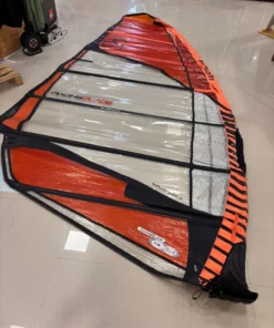 Vela de windsurf segunda mano Loft Racing Blade 7.8m